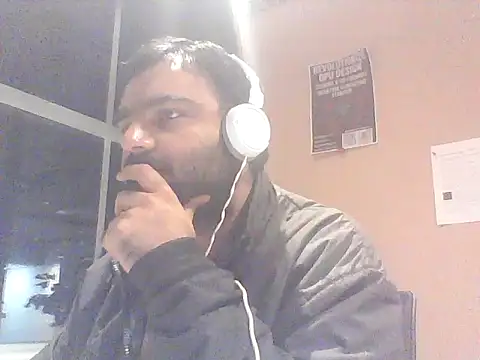 Snapshot of JohnBond009 chatting on 04/17/26, 07:28 JohnBond009 online show from 04/17/26, 07:28