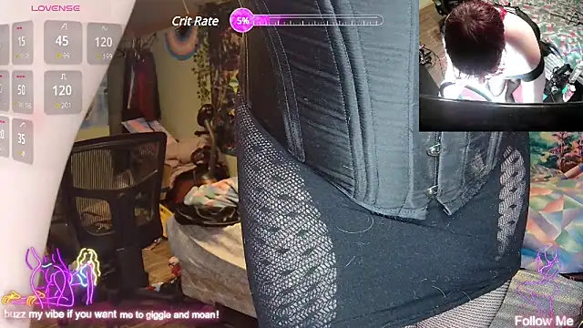 Snapshot of Faye_Wilde chatting on 03/05/25, 06:33 Faye Wilde online show from 03/05/25, 06:33