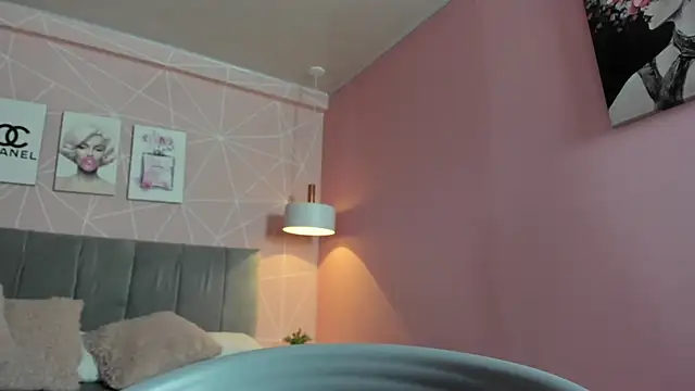 dolly zoe online show from 02/18/25, 05:20