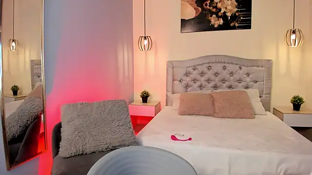 ayshel   online show from 03/18/25, 05:31