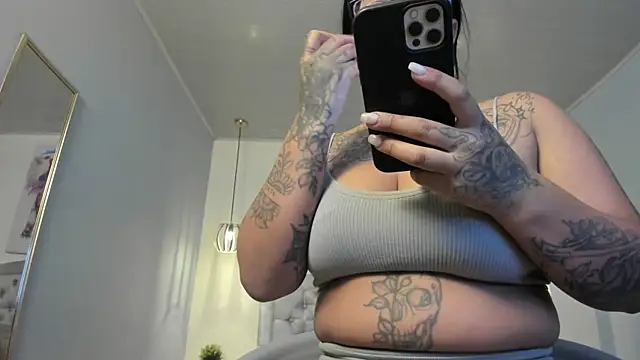 ayshel   online show from 09/16/25, 04:13