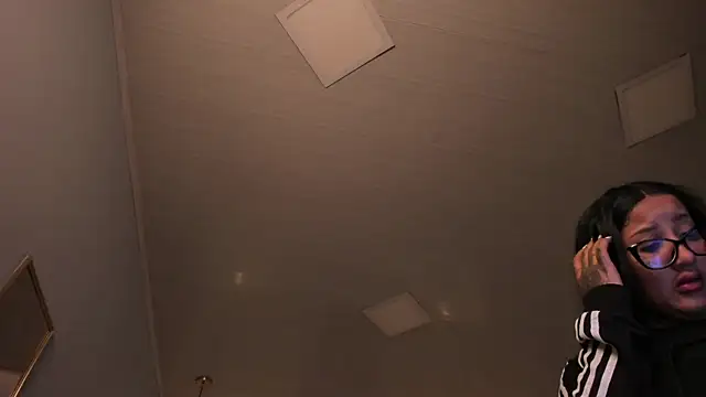 ayshel   online show from 11/13/25, 05:28