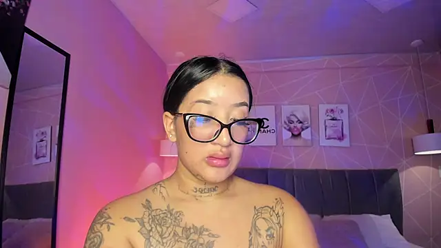 ayshel   online show from 12/04/25, 08:17