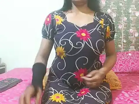 nikitahot3 online show from 02/28/25, 12:54