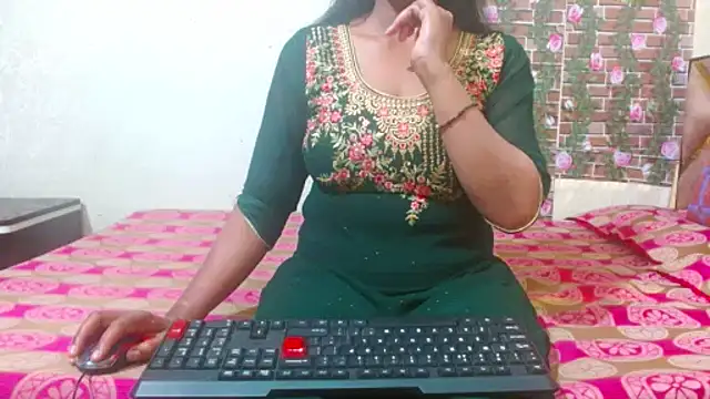 nikitahot3 online show from 03/13/25, 04:12