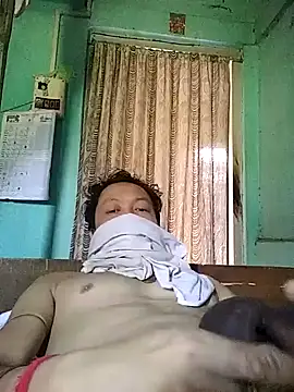 Snapshot of waswinnr chatting on 11/25/25, 06:46 waswinnr online show from 11/25/25, 06:46