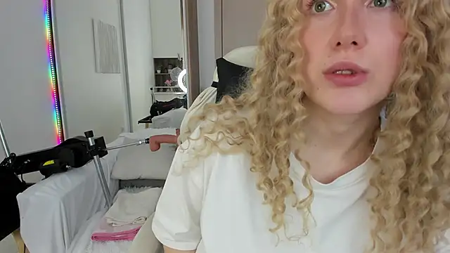 CarolMay online show from 05/15/26, 07:04