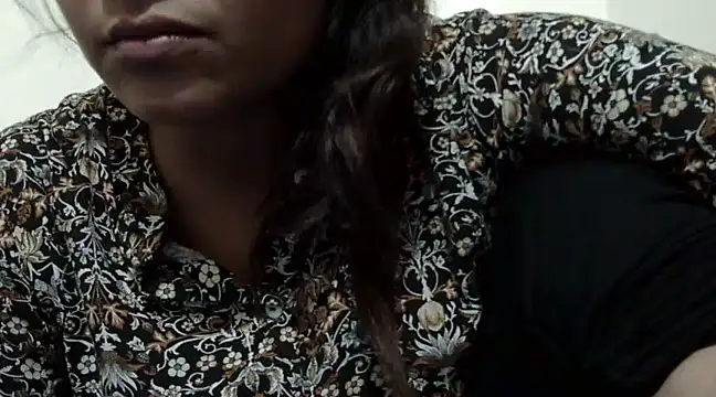 shekira99 online show from 03/12/25, 02:34