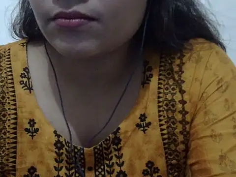 shekira99 online show from 11/09/25, 02:26