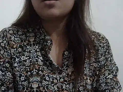 shekira99 online show from 11/17/25, 08:58