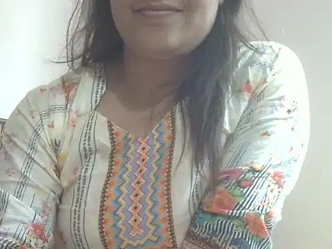 shekira99 online show from 02/16/26, 04:08