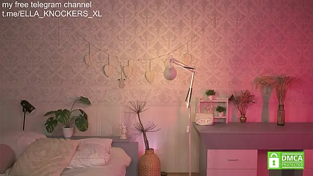 Snapshot of ella_knockers_xl chatting on 02/18/25, 02:49 ella knockers xl online show from 02/18/25, 02:49