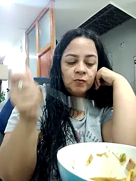 lucia vonne  online show from 12/07/24, 11:12