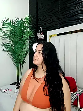 lucia vonne  online show from 01/11/25, 01:01