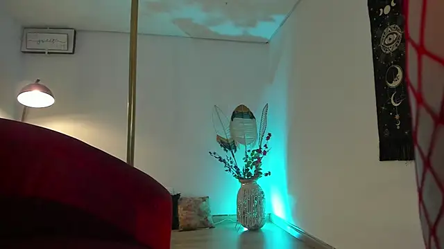 Snapshot of Kat_Art chatting on 01/19/25, 02:25 Kat Art online show from 01/19/25, 02:25