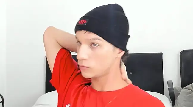 Snapshot of angelcortes chatting on 01/03/25, 11:14 angelcortes online show from 01/03/25, 11:14