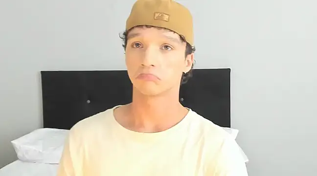 Snapshot of angelcortes chatting on 02/24/25, 10:58 angelcortes online show from 02/24/25, 10:58