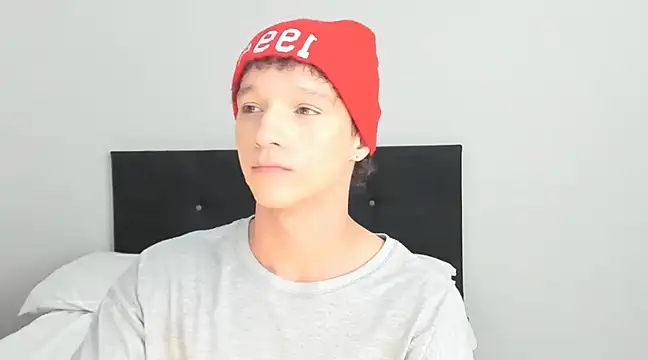 Snapshot of angelcortes chatting on 02/25/25, 07:58 angelcortes online show from 02/25/25, 07:58