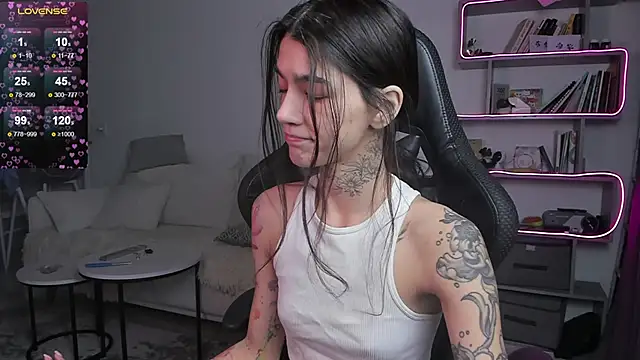 vinkitinkii online show from 02/18/25, 06:37