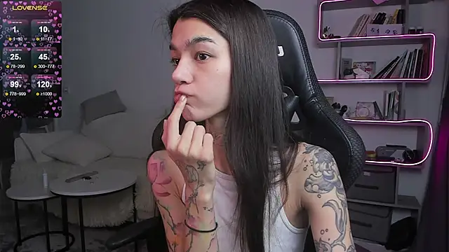 vinkitinkii online show from 02/22/25, 07:45