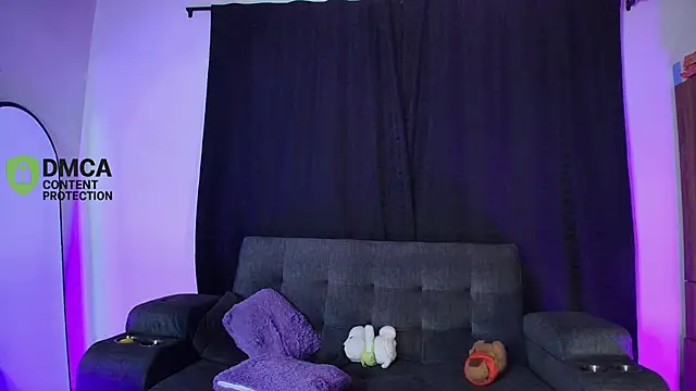 yungelitamor  online show from 05/28/26, 05:27