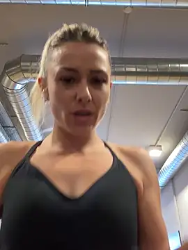 petrouchkaaa  online show from 01/10/25, 10:06