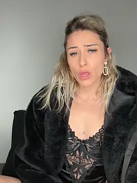 petrouchkaaa  online show from 01/10/25, 09:31