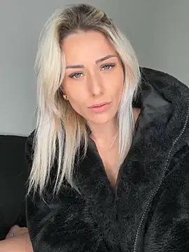 petrouchkaaa  online show from 01/13/25, 09:09