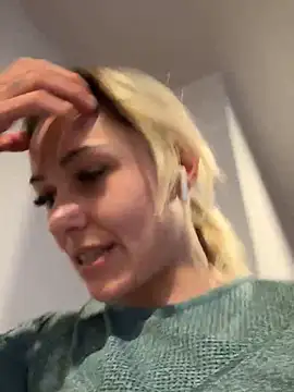 petrouchkaaa  online show from 02/25/25, 09:31