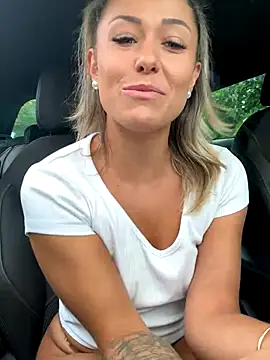 petrouchkaaa  online show from 09/30/25, 10:09