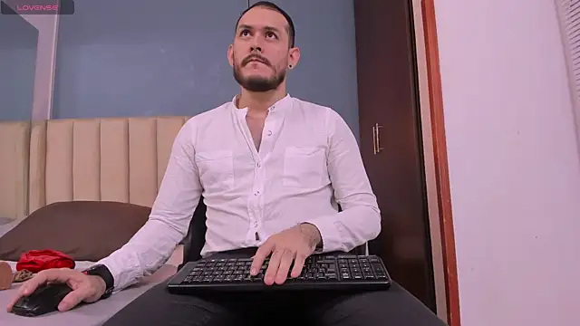 jeanpiere  online show from 11/06/25, 03:29