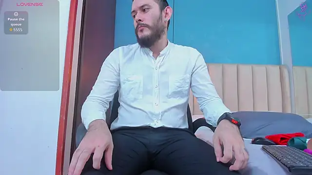 jeanpiere  online show from 12/18/25, 05:13