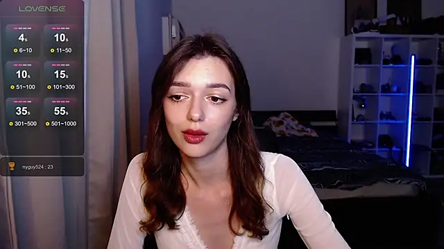 Snapshot of olivia_jeas chatting on 03/05/25, 12:49 olivia jeas online show from 03/05/25, 12:49