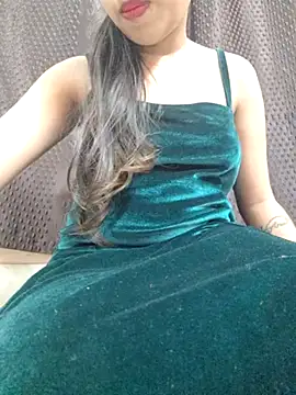 Snapshot of Roshni_98 chatting on 02/16/25, 06:54 Roshni 98 online show from 02/16/25, 06:54