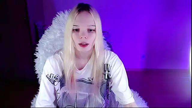 Emily Nyaffee online show from 01/28/25, 08:26