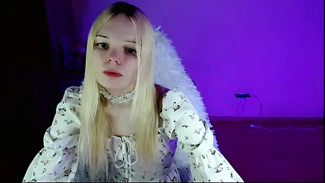 Emily Nyaffee online show from 02/03/25, 08:13