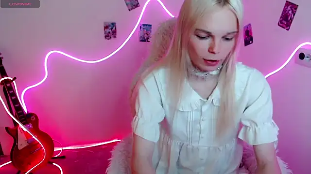 Emily Nyaffee online show from 09/08/25, 02:27