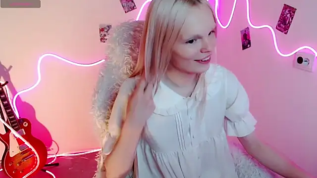 Emily Nyaffee online show from 09/10/25, 05:24