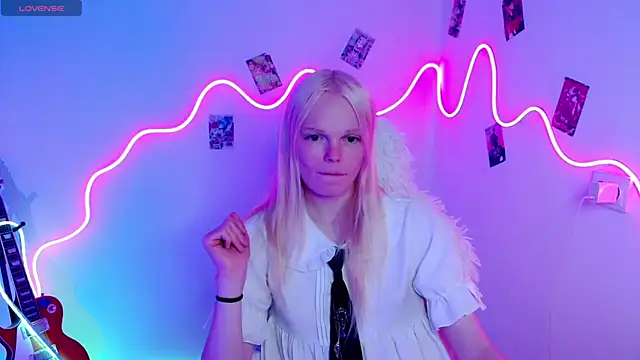 Emily Nyaffee online show from 10/03/25, 11:57