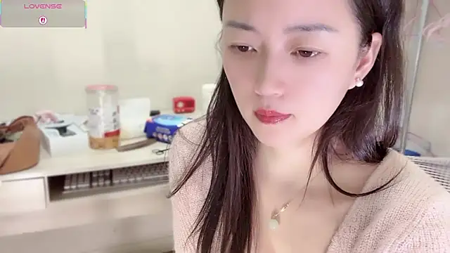 A-xena online show from 11/23/25, 02:17