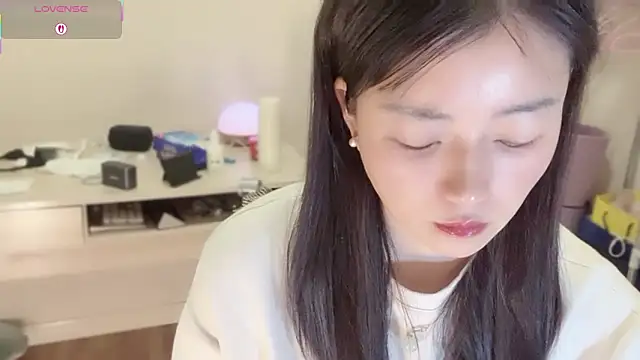 A-xena online show from 12/03/25, 02:19