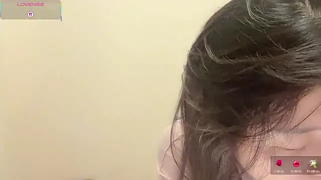 A-xena online show from 12/20/25, 03:13