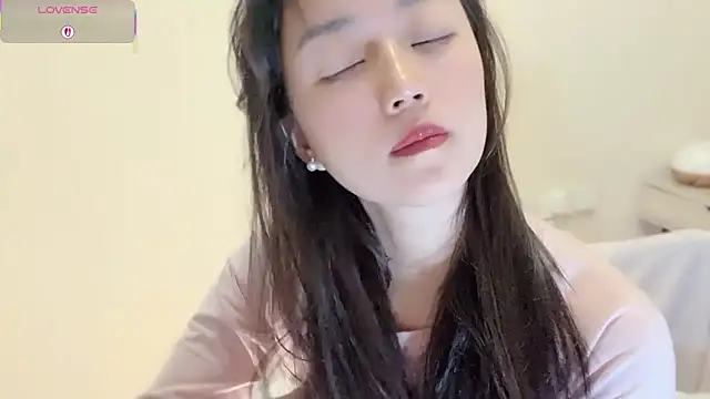 A-xena online show from 12/23/25, 02:42