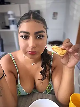 NatashaBrown12 online show from 04/26/26, 02:48