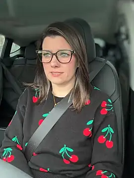 LadyLena1 online show from 01/04/25, 09:09