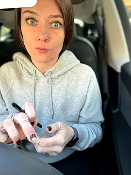 LadyLena1 online show from 10/29/25, 06:09