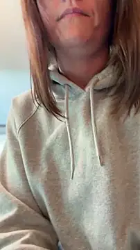 LadyLena1 online show from 04/07/26, 09:37