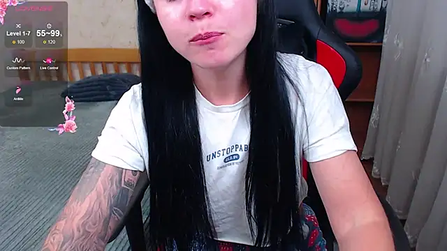 JuicyJess online show from 11/06/25, 08:32