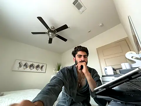 Carlos-195- online show from 10/01/25, 10:49