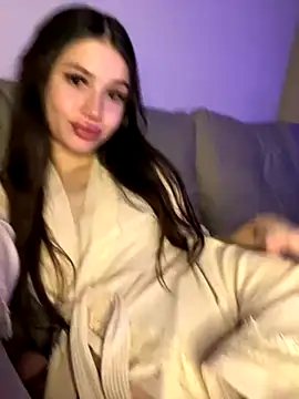 SofiaLaLight online show from 11/15/25, 03:15